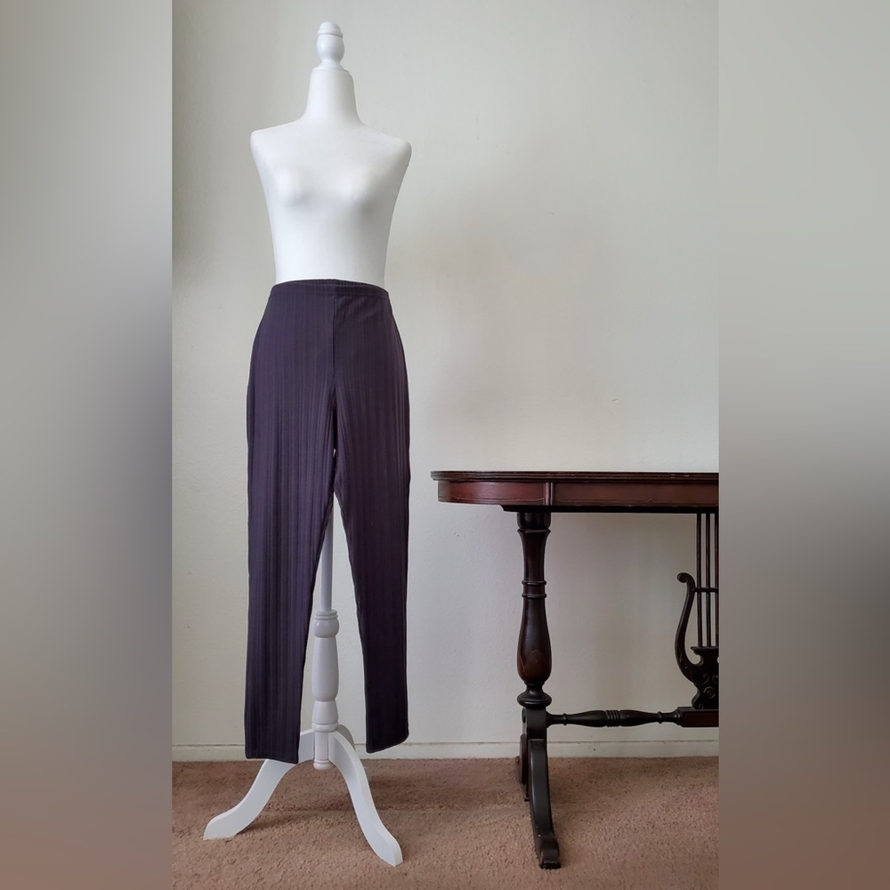 Pretty Little Thing ribbed leggings